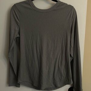 Basic long sleeve crew neck